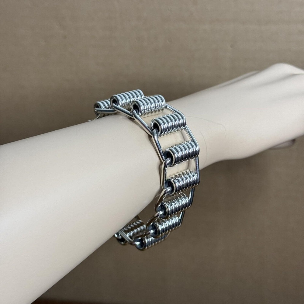 Vintage Signed Coro Pegasus Silver Tone Spring‎ Link Bracelet